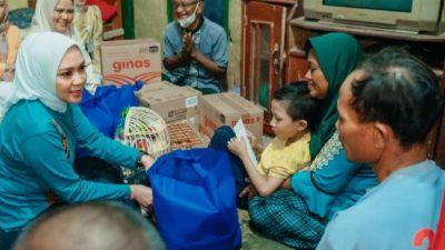 Ketua PKK Lampung Kunjungi Penderita Gizi Buruk